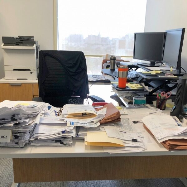 Reliable commercial cleaning services for any office mess